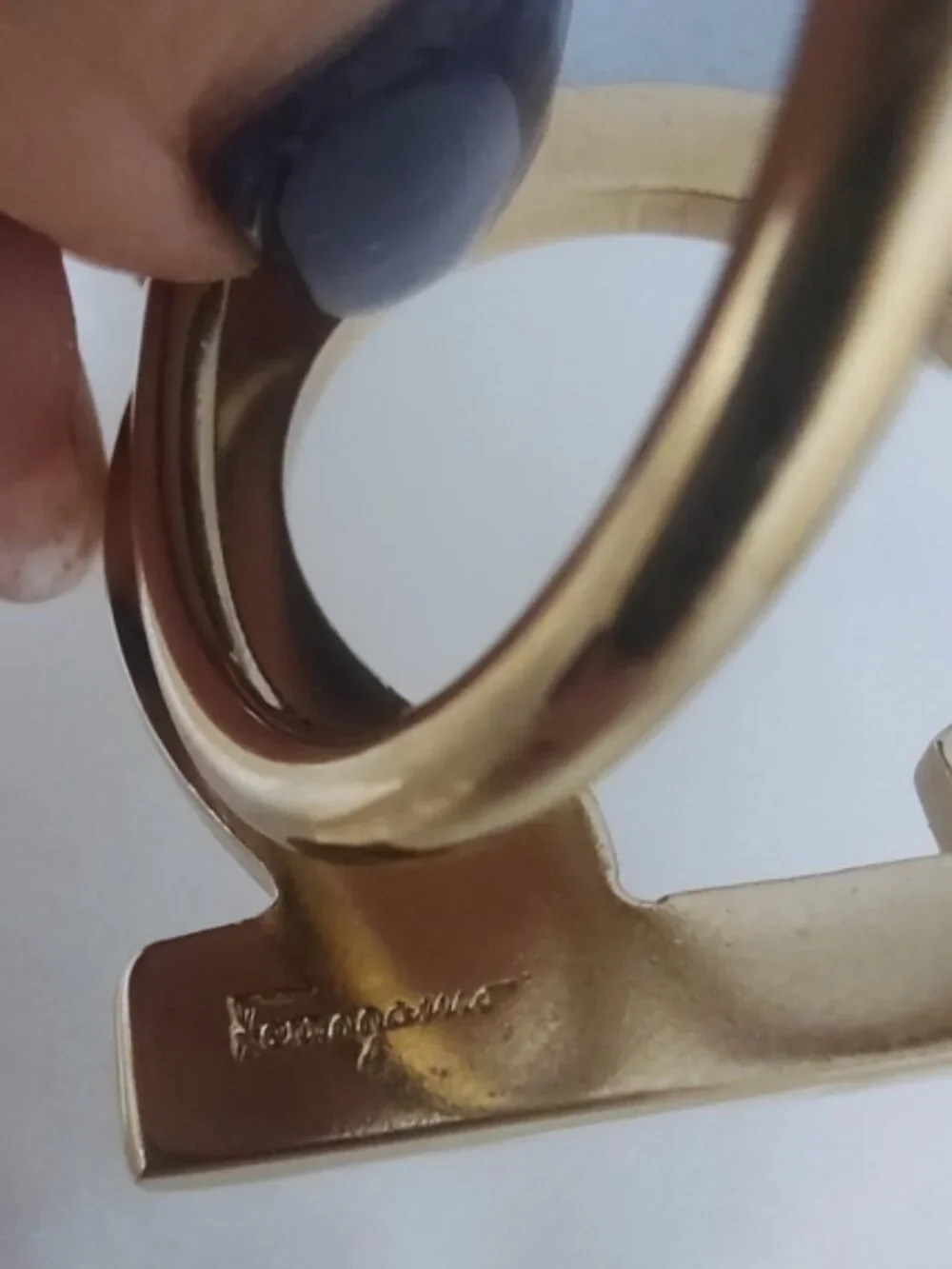 Salvatore Ferragamo gancini goldtone scarf ring EUC